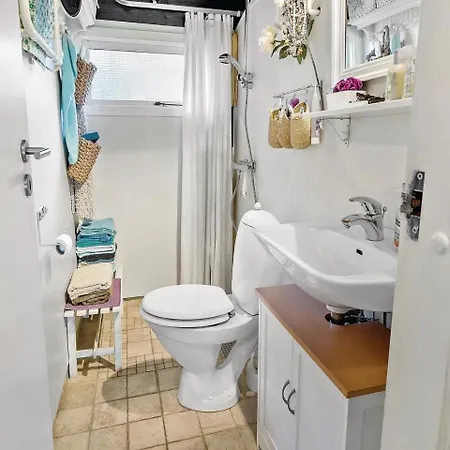 Two-bedroom Holiday In Prasto *