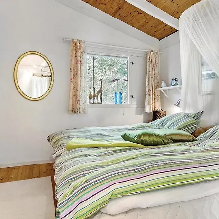 Two-bedroom Holiday In Prasto *