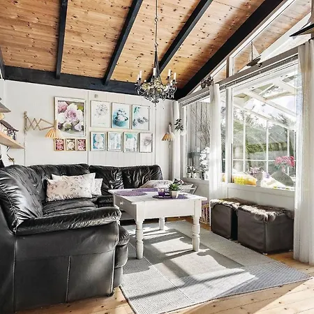 Two-bedroom Holiday In Prasto * Præstø